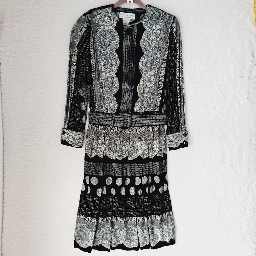 Dress Knee Belted Fit Flare Black White Polka Dots Hidden Button Placard Size 8